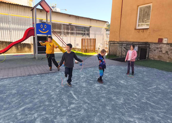 Skáčeme přes švihadlo